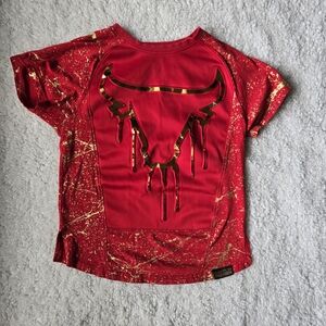 Switch Remarkable Red and Gold Bull Graphic T-Shirt Chicago Bulls Size 8 Boys